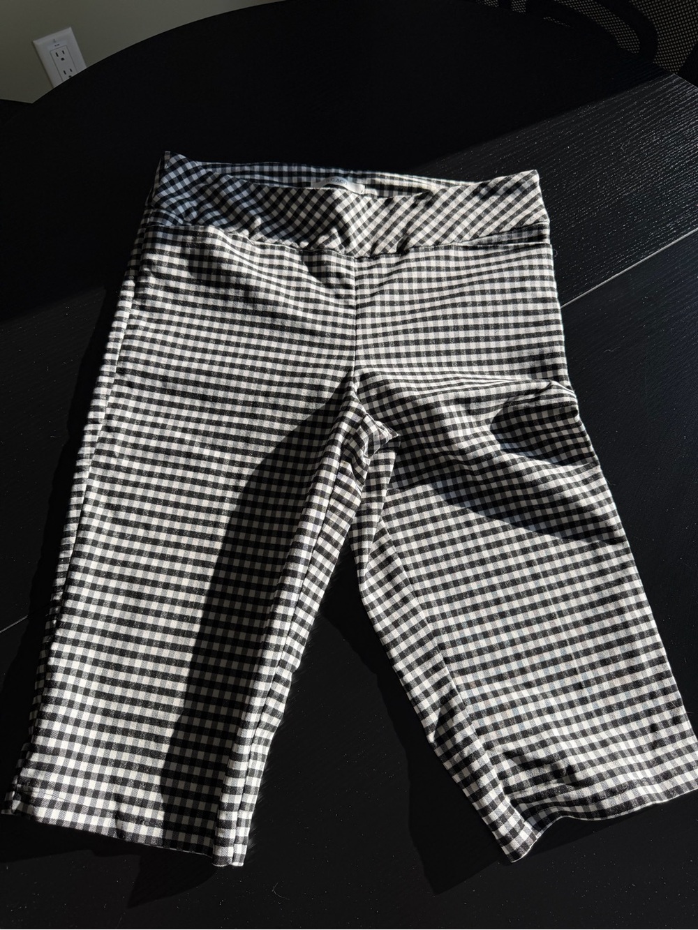 SC &Co| Black & White Gingham Stretch Capri or long shorts. Size 12